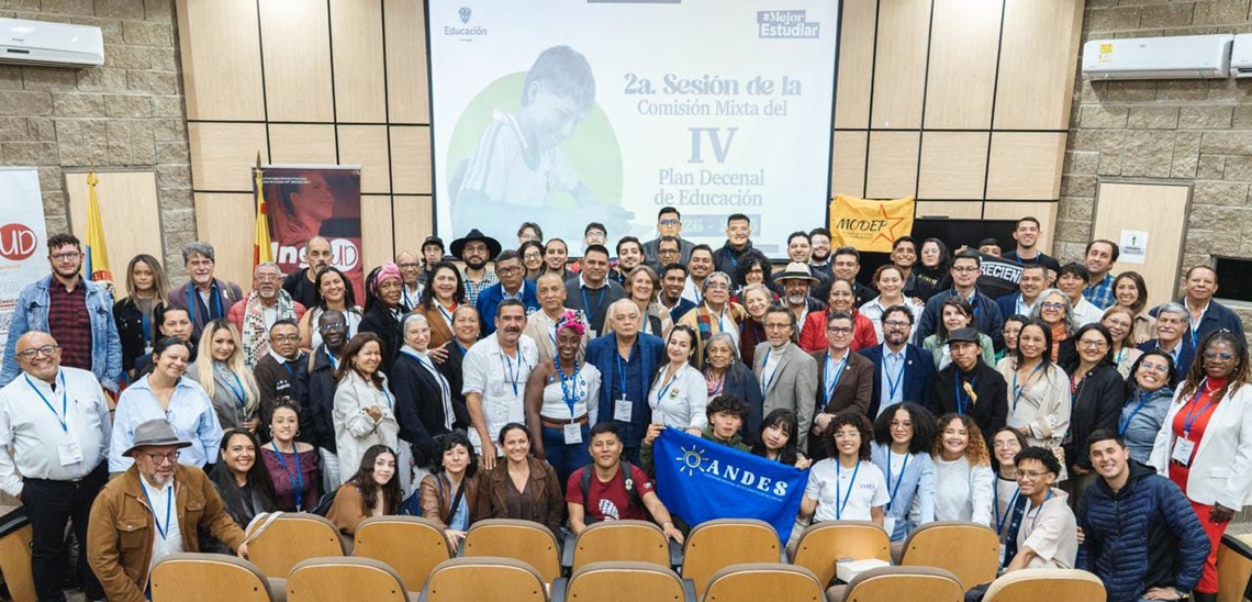 Personas presentes en la segunda sesión de la Comisión Mixta, IV Plan Decenal de Educación Personas presentes en la segunda sesión de la Comisión Mixta, IV Plan Decenal de Educación