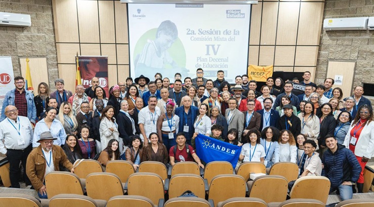 Personas presentes en la segunda sesión de la Comisión Mixta, IV Plan Decenal de Educación