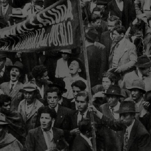 Manifestación ciudadana con pancarta