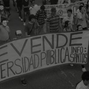 Marcha estudiantil por universidad pública.